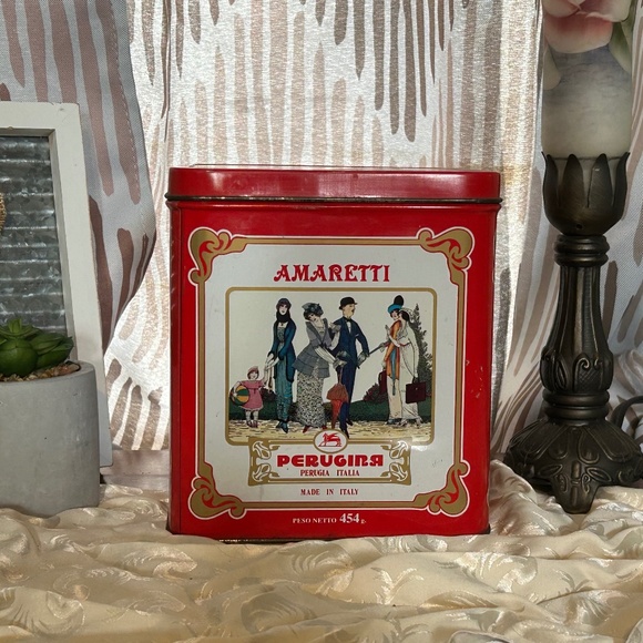 Vintage Perugina Tin For Amaretti Cookies Made In Italy - Picture 1 of 8